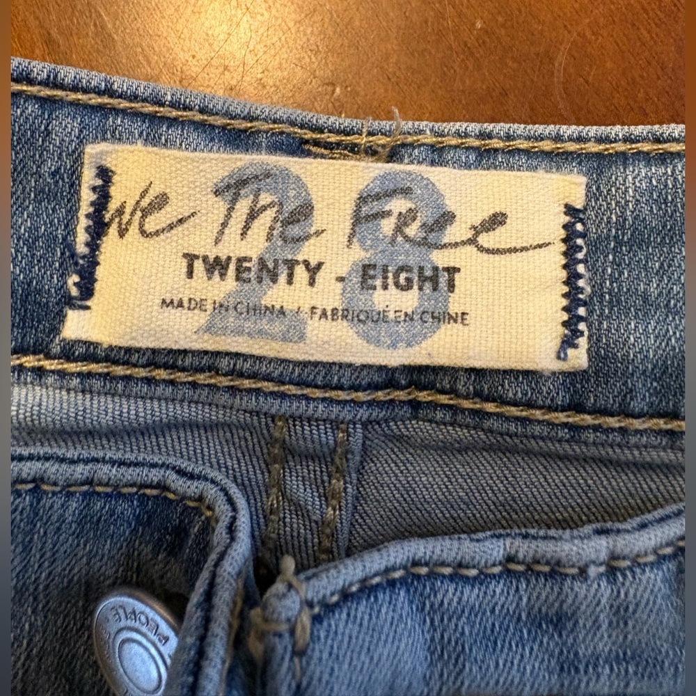 Free People We The Free IRREPLACEABLE Kent Blue Flare Raw Hem Button Fly Jeans - Picture 2 of 10